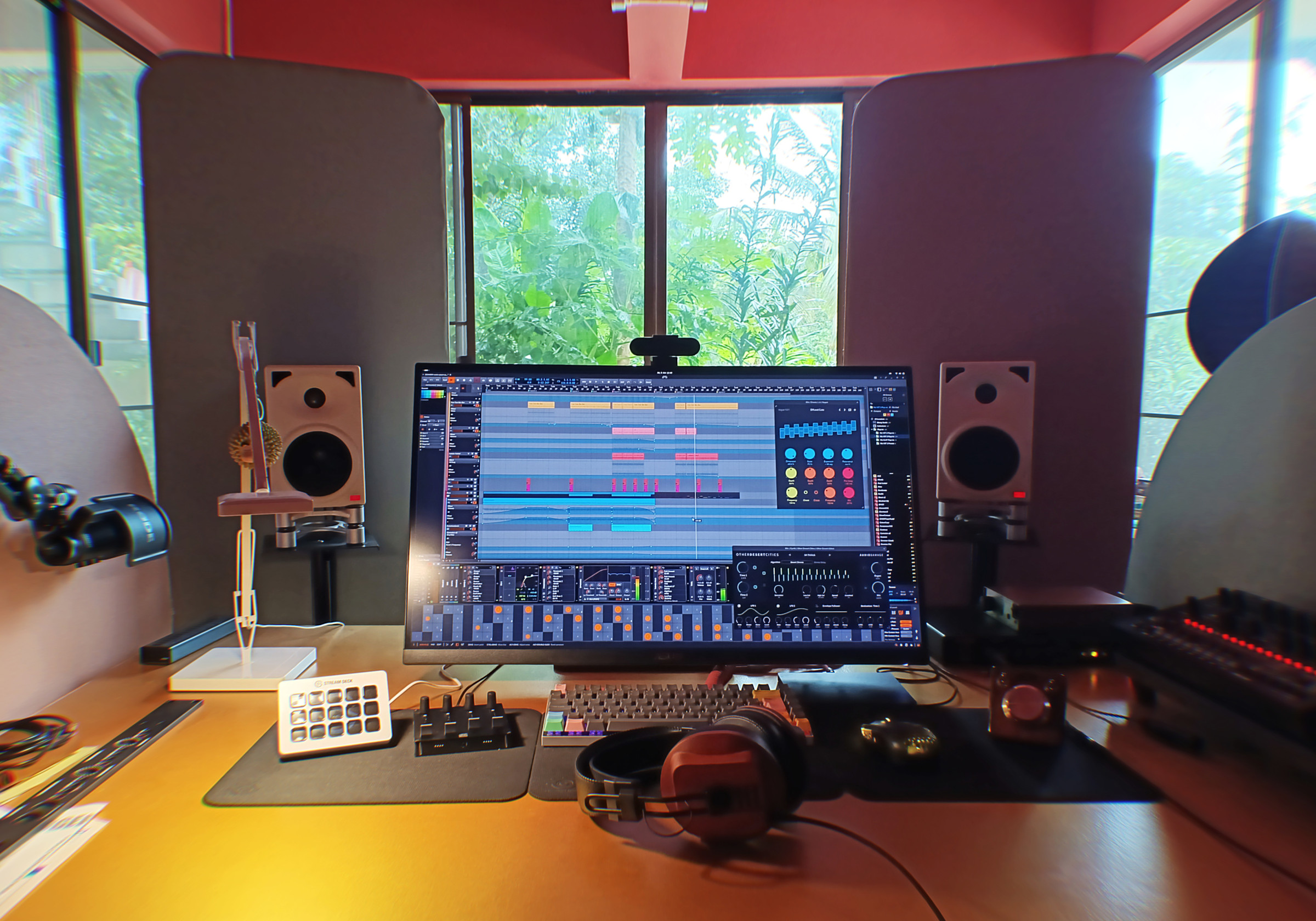 Studio, Amadeus Paulussen